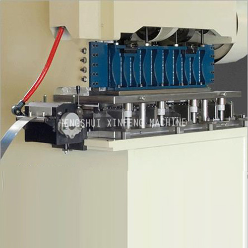 Brickwork reinforcing mesh machine